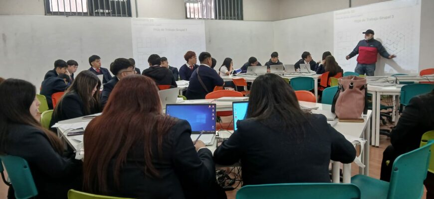 Procedimiento defensa de tesis y apertura de expediente matrícula 2026-01